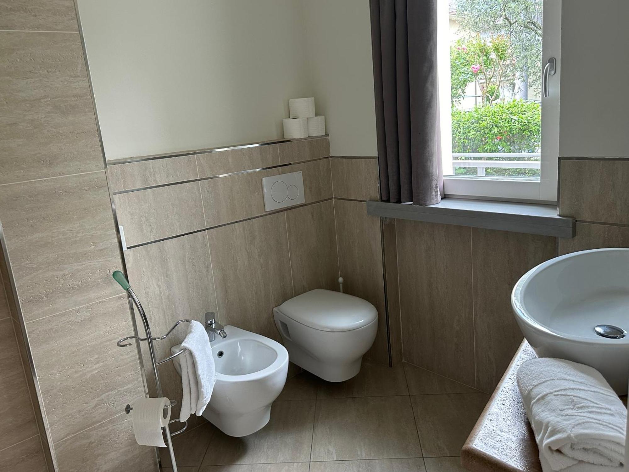 Residence Villa Dalila - Appartamento Dalila Riva del Garda Exteriör bild
