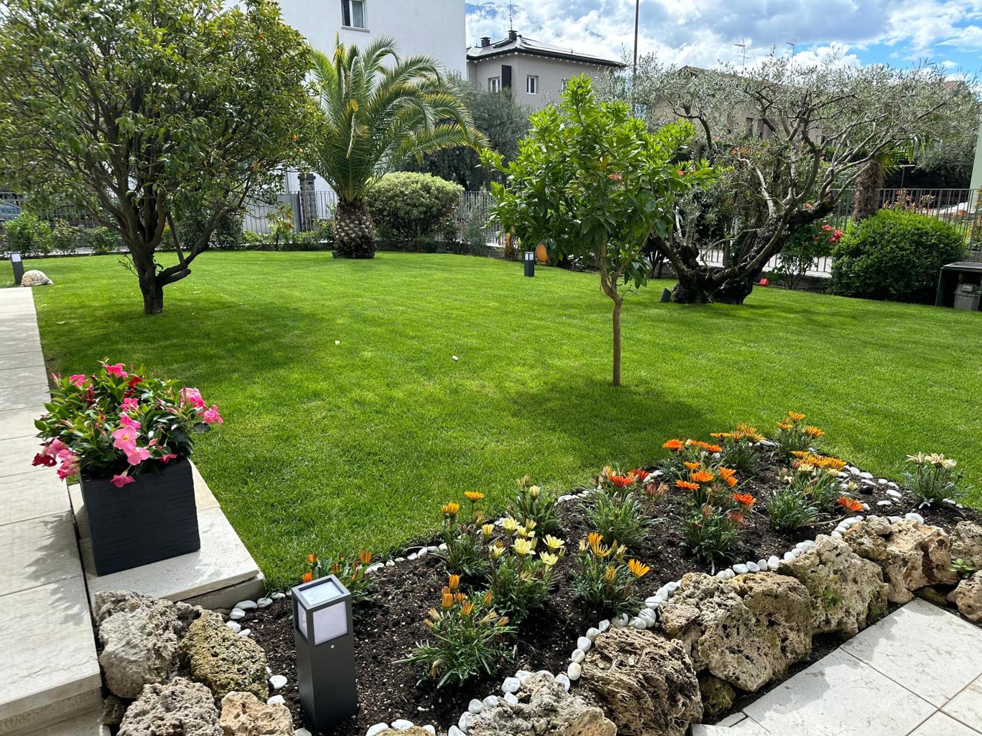Residence Villa Dalila - Appartamento Dalila Riva del Garda Exteriör bild
