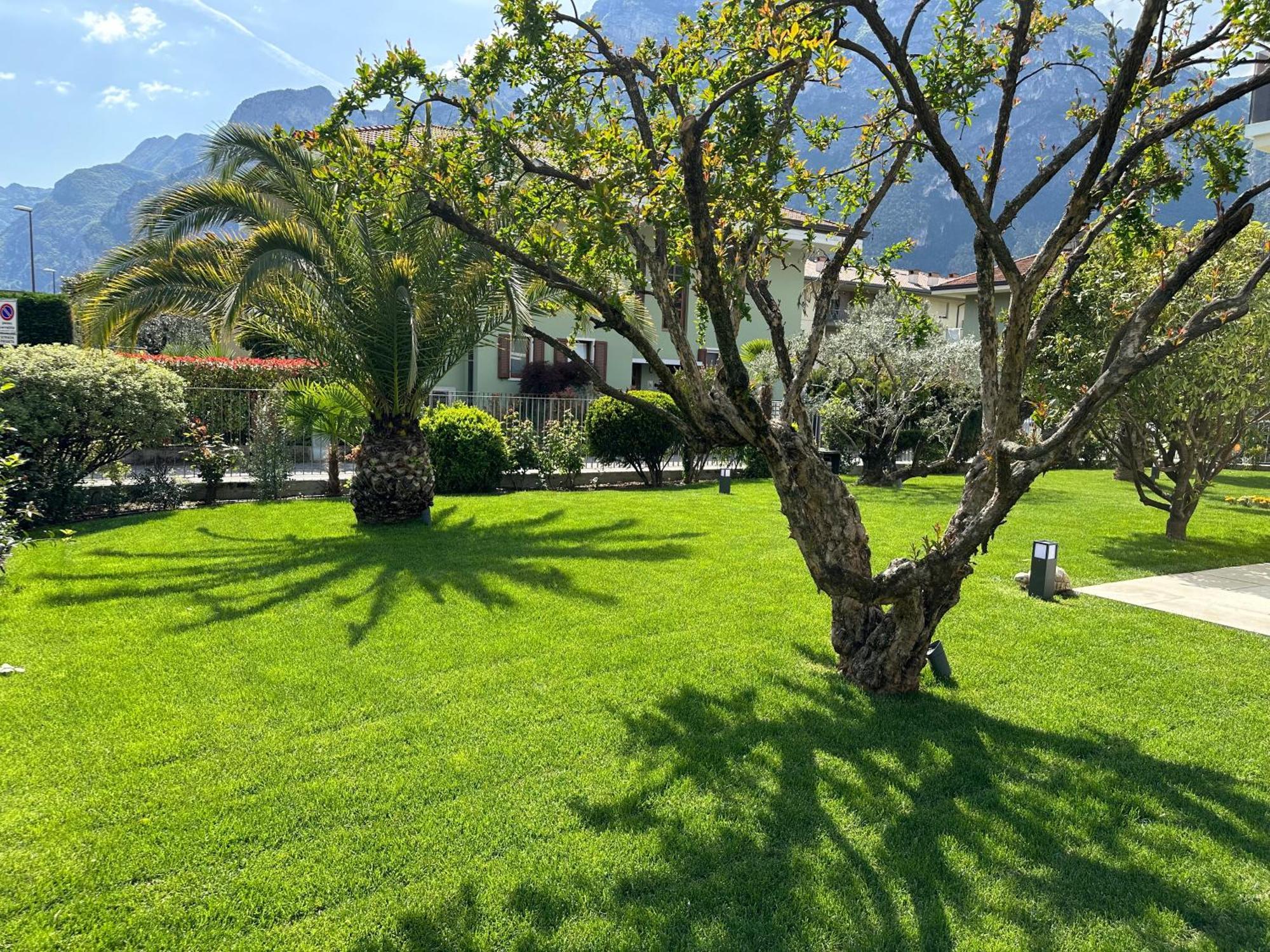 Residence Villa Dalila - Appartamento Dalila Riva del Garda Exteriör bild