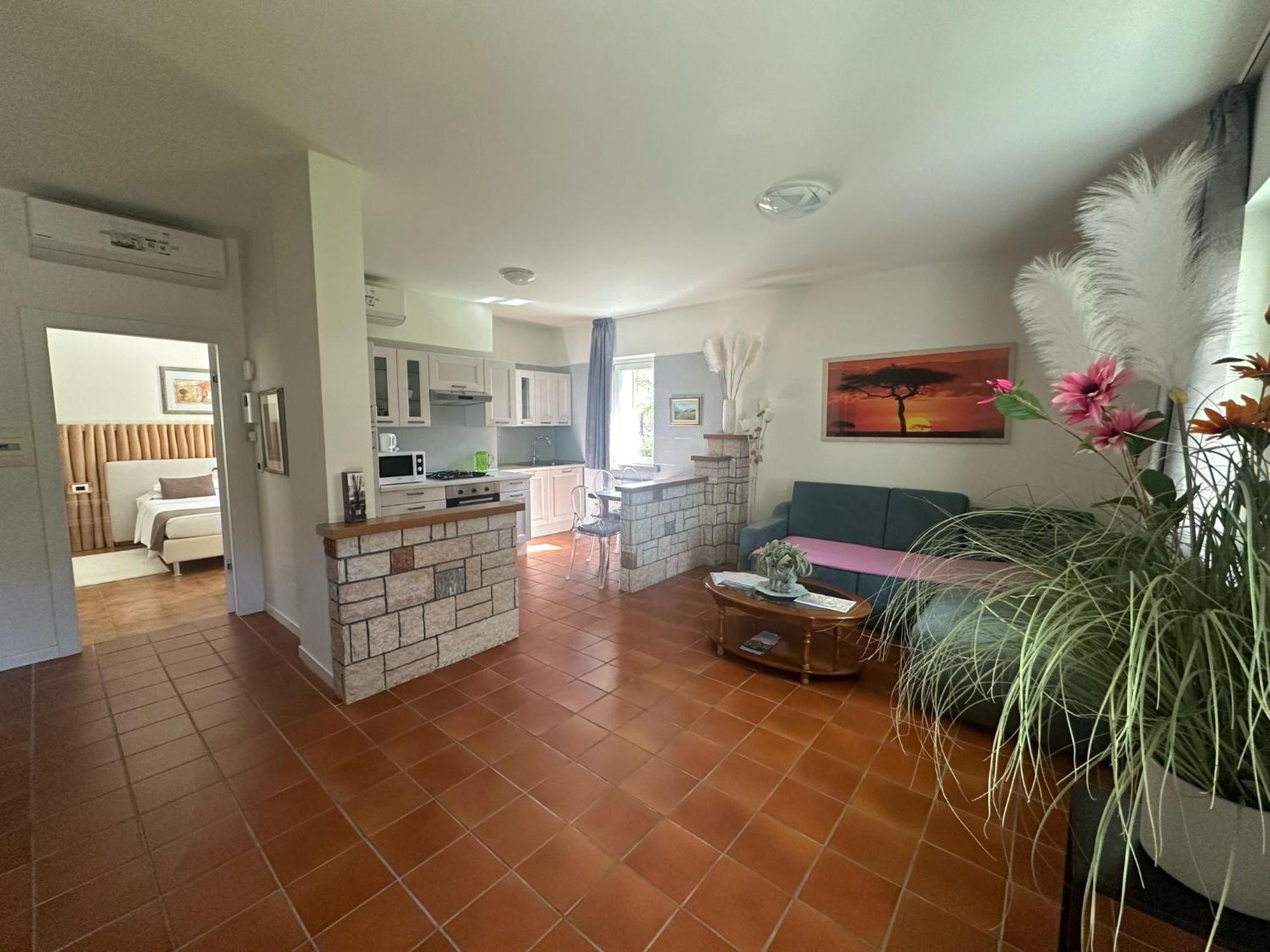 Residence Villa Dalila - Appartamento Dalila Riva del Garda Exteriör bild